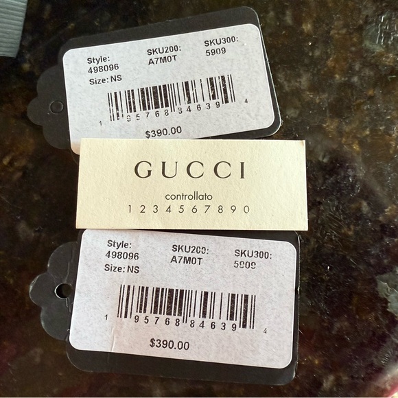 Gucci Pink and Gold Key Holder / Handbag Charm with Decorative Bee - Authentic - Picture 6 of 10